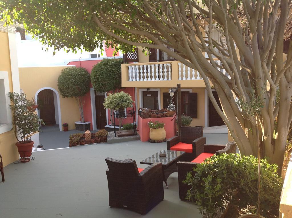 Pansion Zaharoula Fira (Santorini) Exterior foto