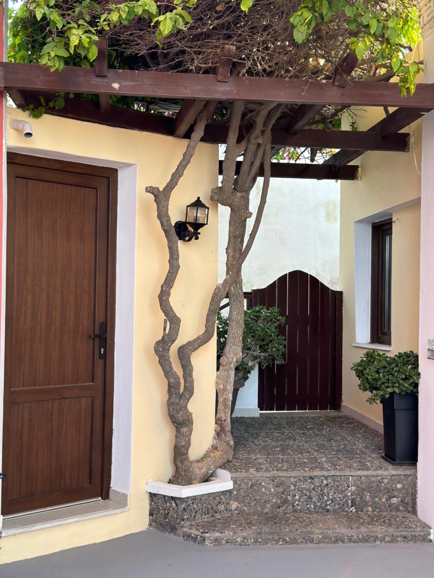 Pansion Zaharoula Fira (Santorini) Exterior foto