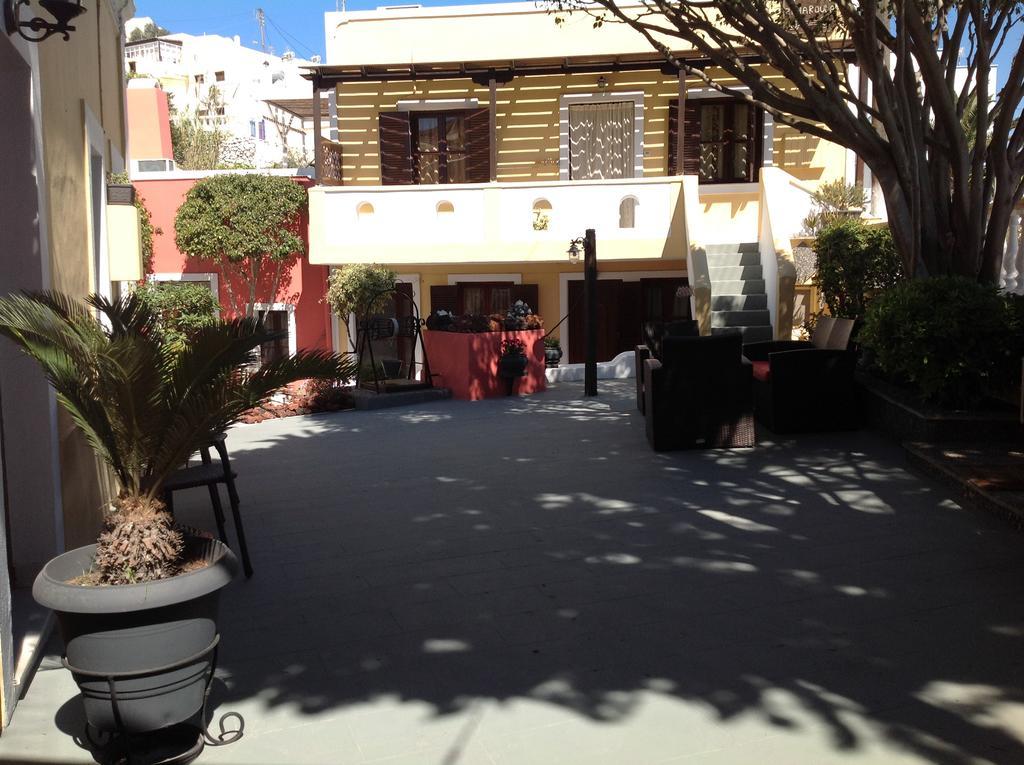 Pansion Zaharoula Fira (Santorini) Exterior foto